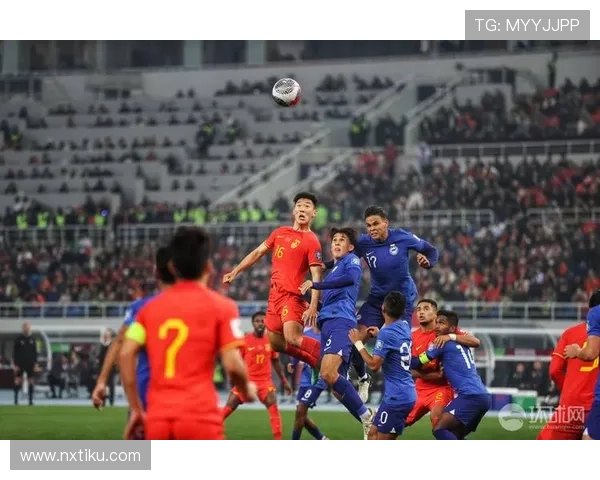 中国男足在主场逆转取胜展现顽强斗志迎来世预赛关键胜利