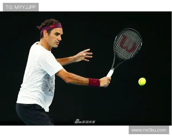 网球巨星费德勒再战中网赛场，双姝泪别维芙杯比赛现场