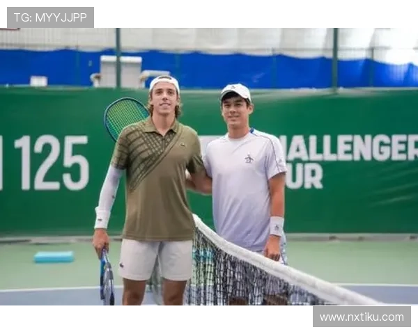 网球赛场再掀波澜，顶级选手激战正酣，谁能摘得桂冠成为焦点