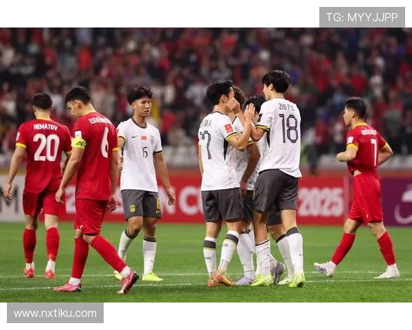 亚洲杯激战正酣 中国足球迎战日本队全力争胜